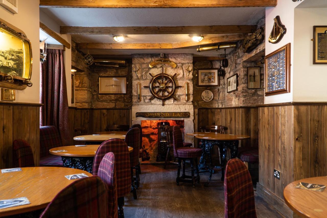 The Olde Ship Inn Seahouses Kültér fotó