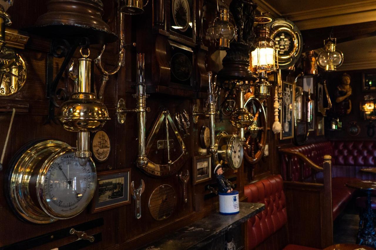 The Olde Ship Inn Seahouses Kültér fotó