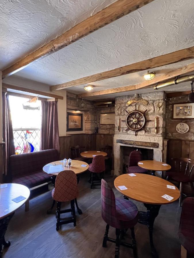 The Olde Ship Inn Seahouses Kültér fotó