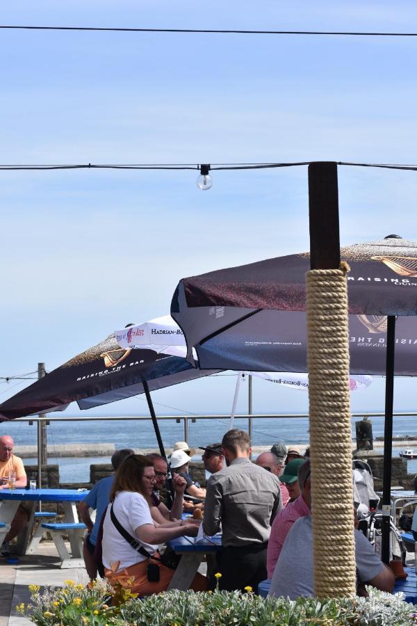 The Olde Ship Inn Seahouses Kültér fotó