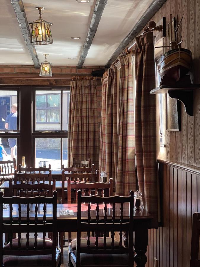 The Olde Ship Inn Seahouses Kültér fotó